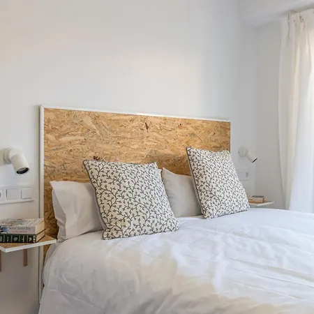 Apartment Fun Building By Homeabout Malaga